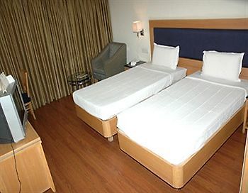 Rukmini Riviera Hotel Hyderabad Exterior foto