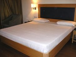 Rukmini Riviera Hotel Hyderabad Exterior foto