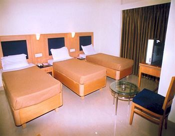 Rukmini Riviera Hotel Hyderabad Exterior foto
